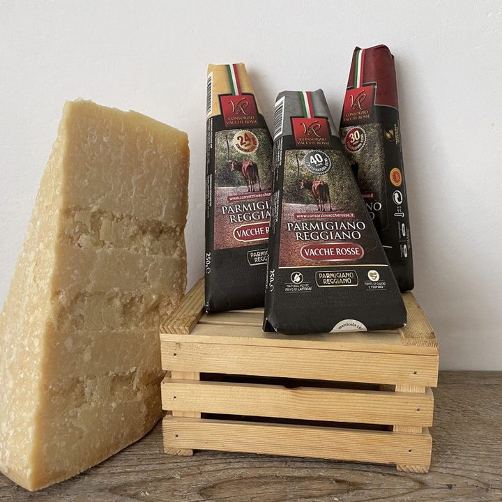 Parmigiano-Reggiano - Queso Vacche Rossa–Envejecido entre 24 y 40 meses